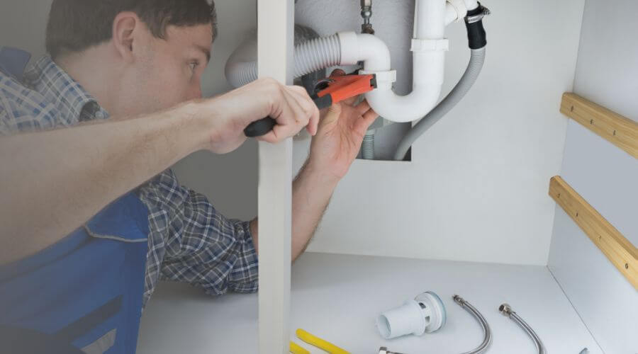 Professional water heater repair in Zwingle, IA